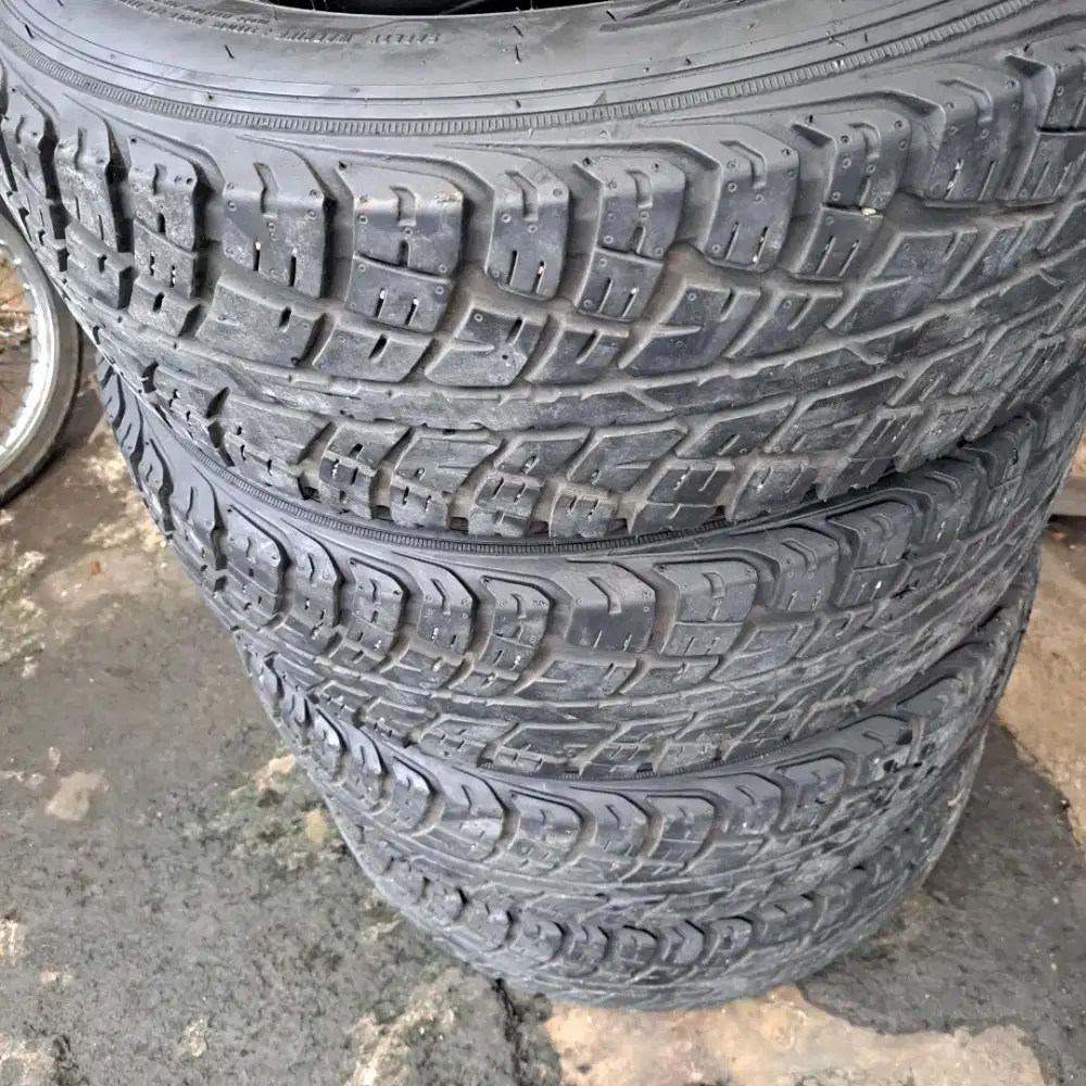 Ban 235 70 16 forceum at for suv 4x4 jimny hilux escudo taft dll