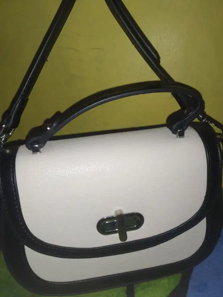 Preloved Tas Age Free