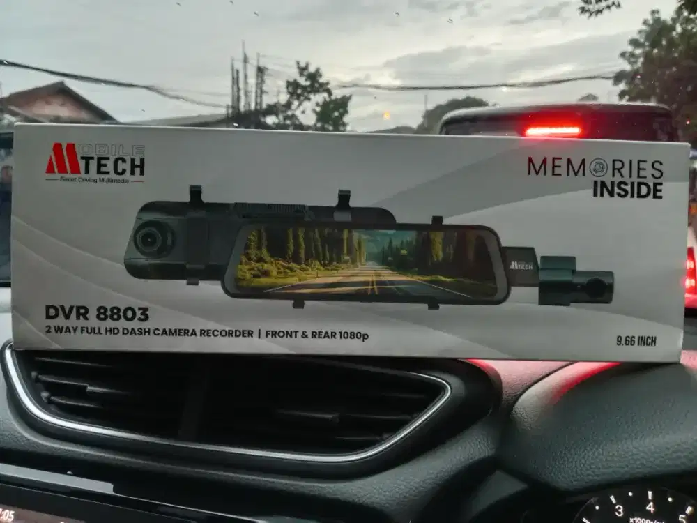 Dijual DashCam merk MTech DVR 8803 9,66 inch