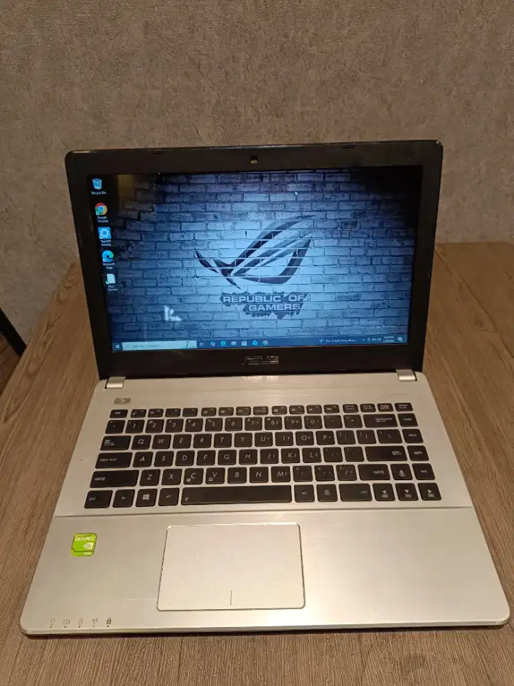 Laptop Asus Core i5