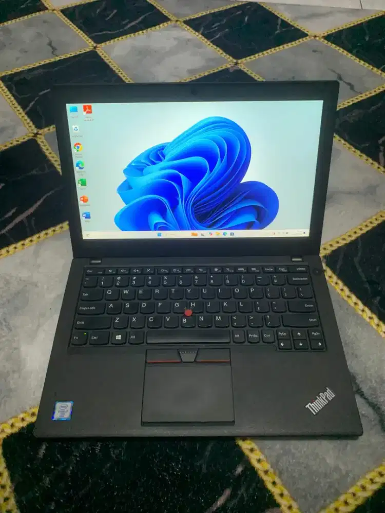 Lenovo X260 Core i7 8/240