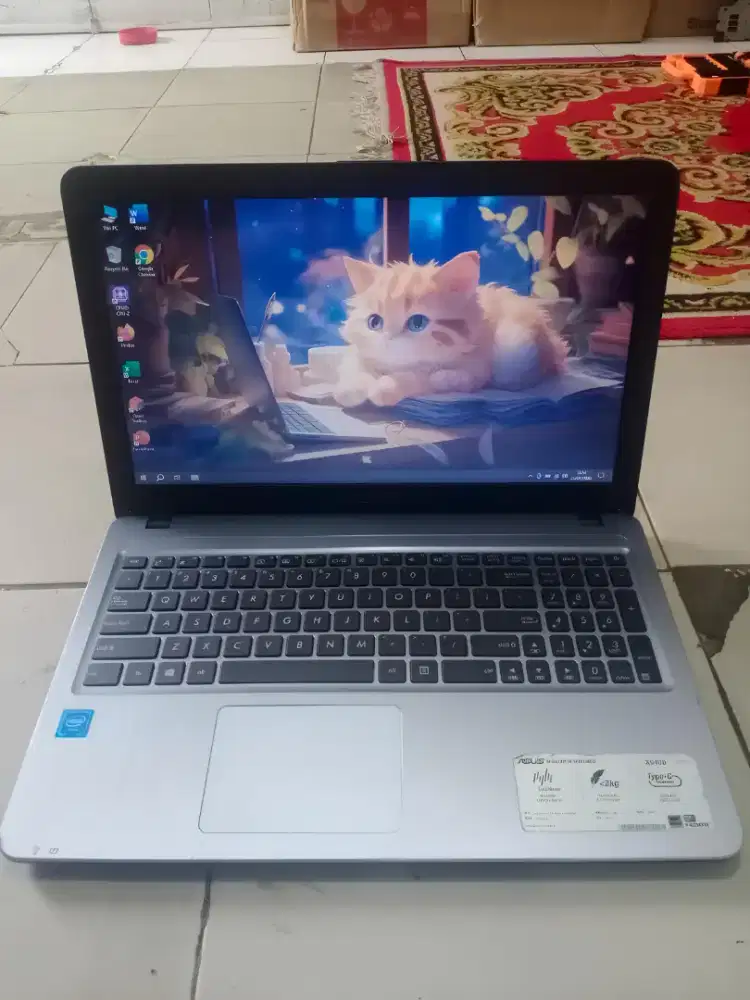 Laptop ASUS 15,6 1,1 Mulus