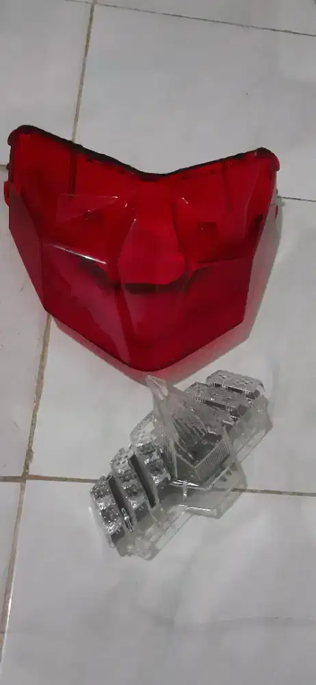Lampu belakang honda vario 150