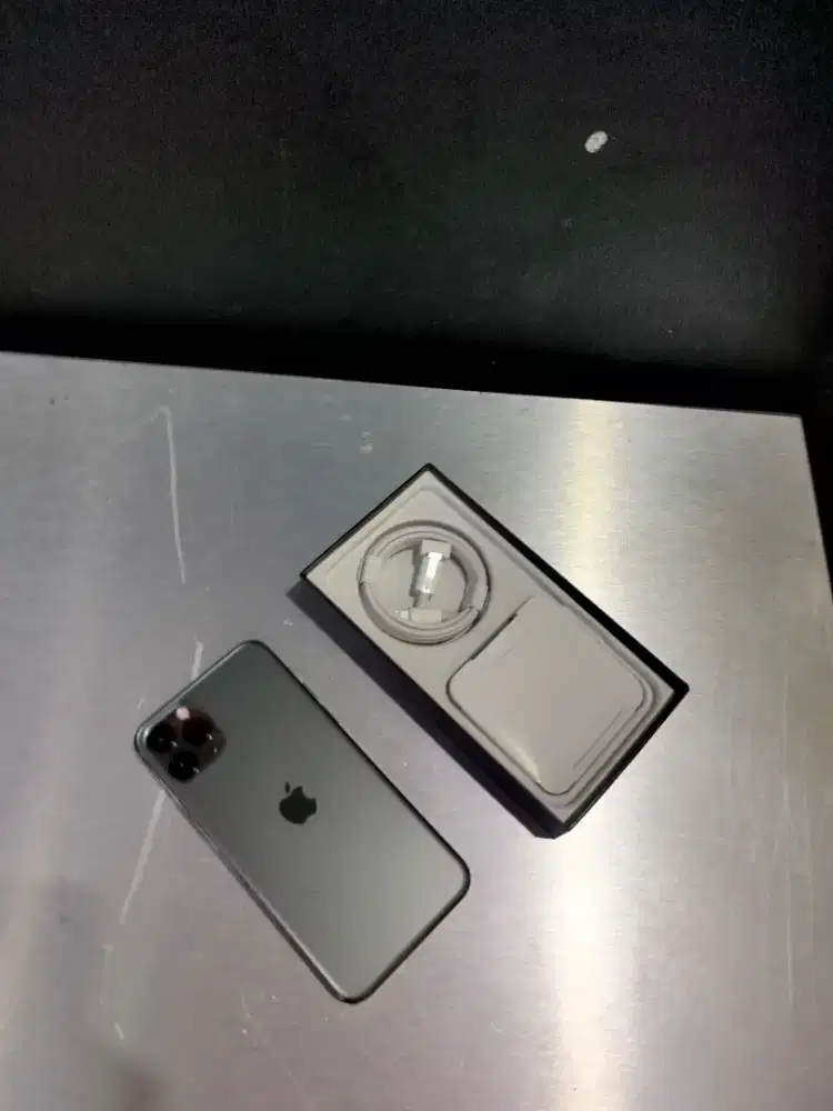 iPhone 11 pro 256gb sekian dari baru