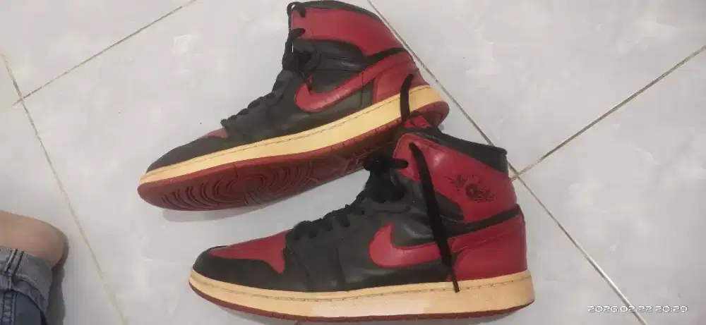 Sepatu AIR JORDAN One Baned (bred two) 2013