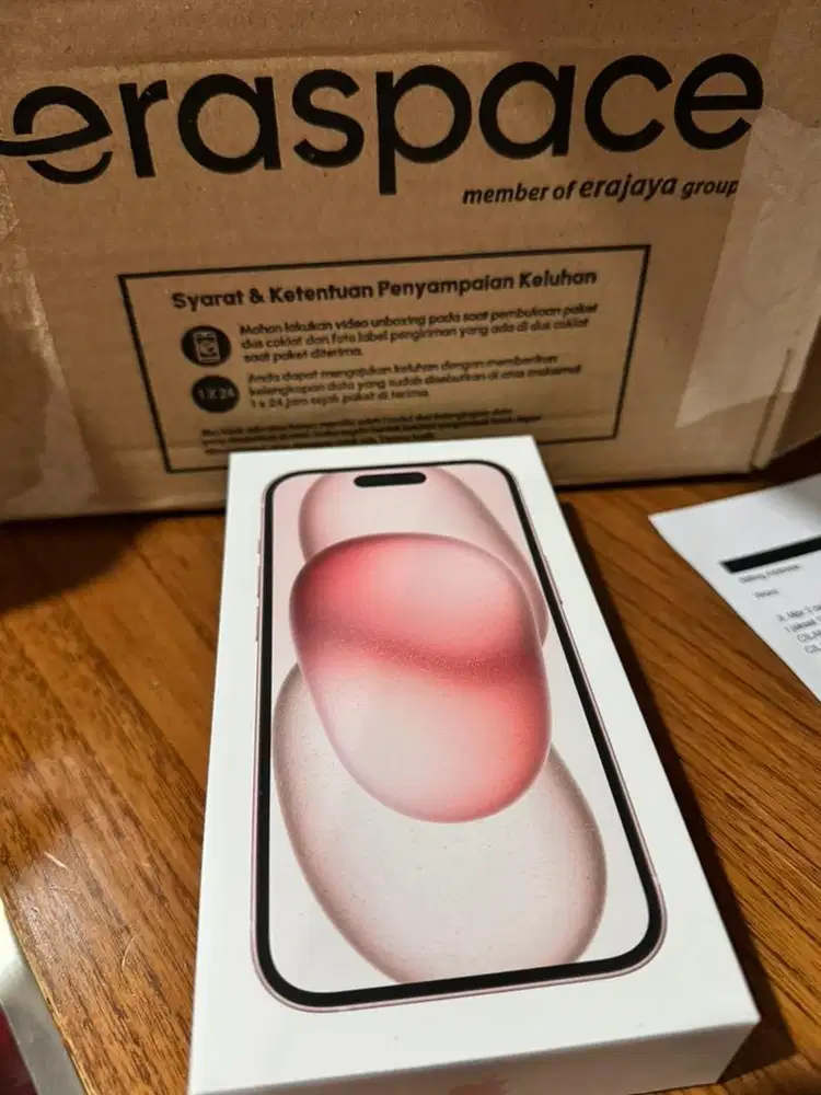 Iphone 15 pink colour