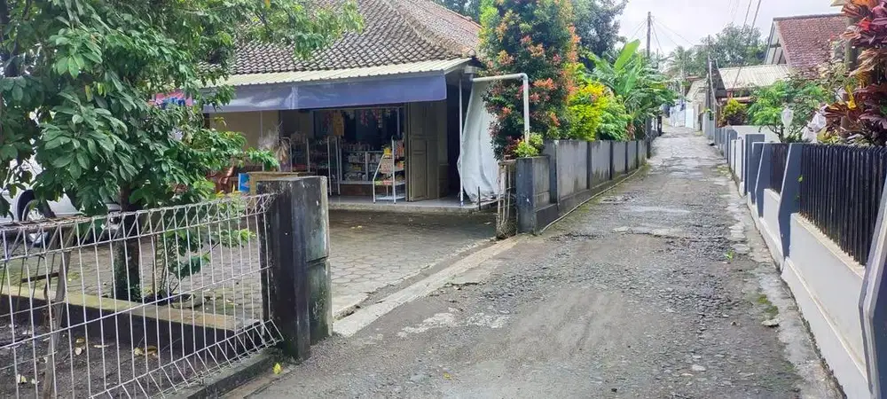 Dijual Rumah Tinggal dan Toko