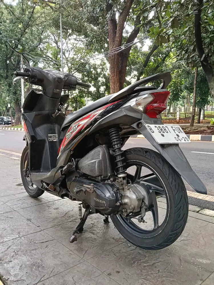 DIJUAL CASH HONDA BEAT CW FI CBS FI THN 2014 PJK IDUP SIAP PAKAI