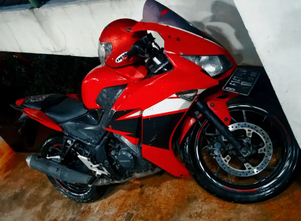 FS/BT/TT Cbr 2015 red