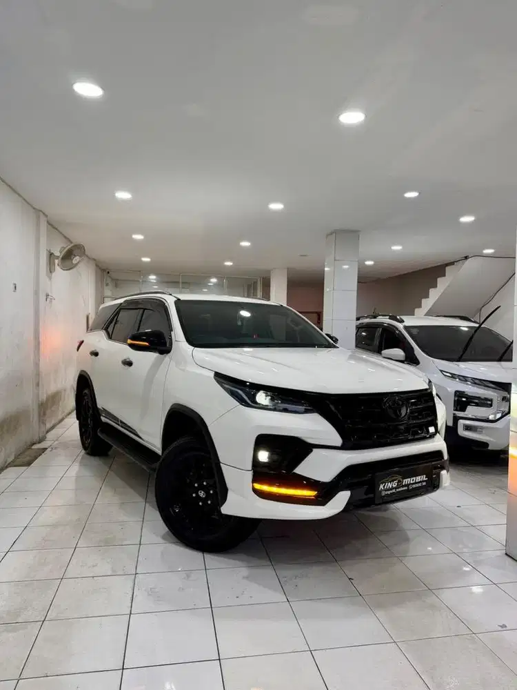 Toyota Fortuner VRZ 2.8 GR Sport A/T Tahun 2022
