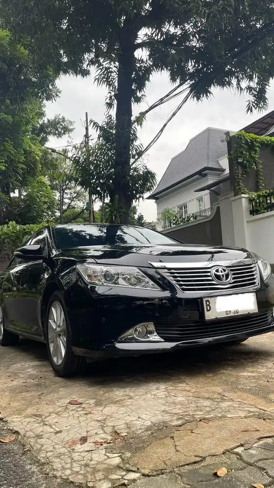 Camry 2014 / 2015 2.5V AT Hitam Terawat (Pemakai/Individu)