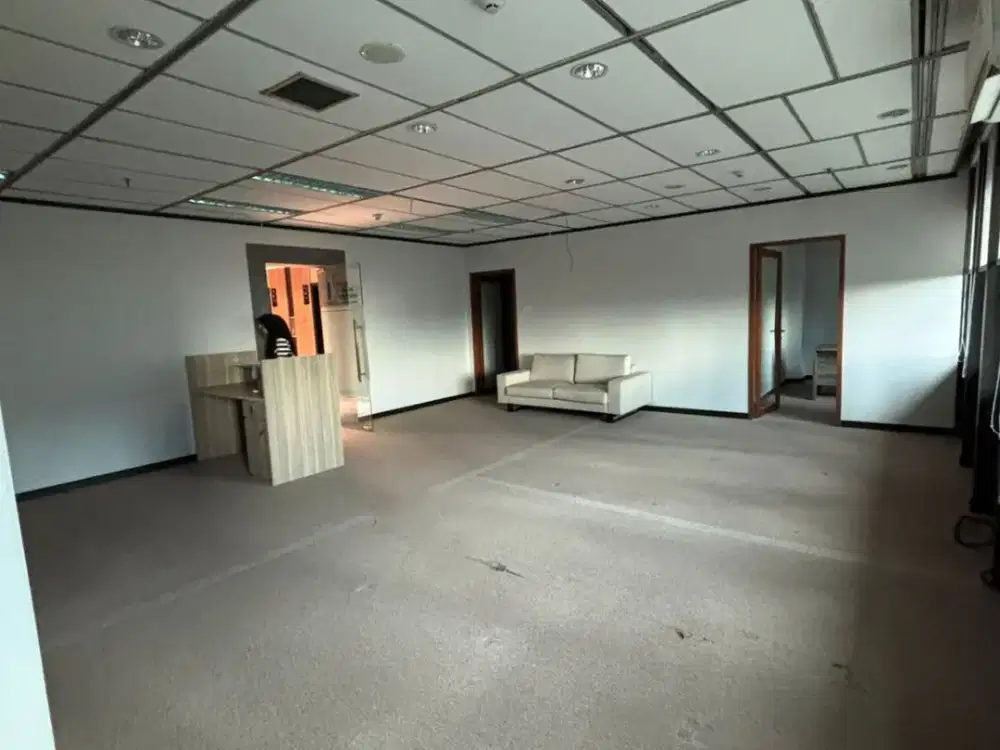 Sewa Kantor Kondisi Fitted 87 m2 di CFX Tower Gatot Subroto