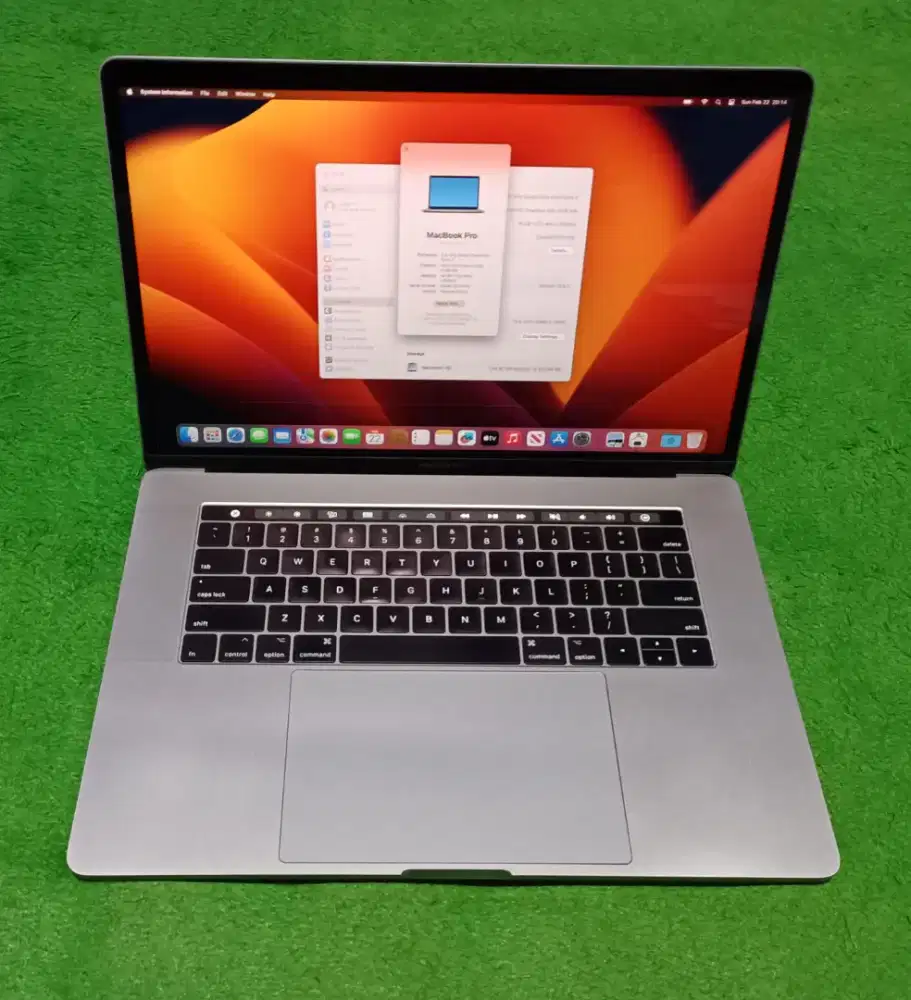 Apple MacBook Pro 2017 15inch i7 16/256 Grey Touchbar Dual VGA Murah