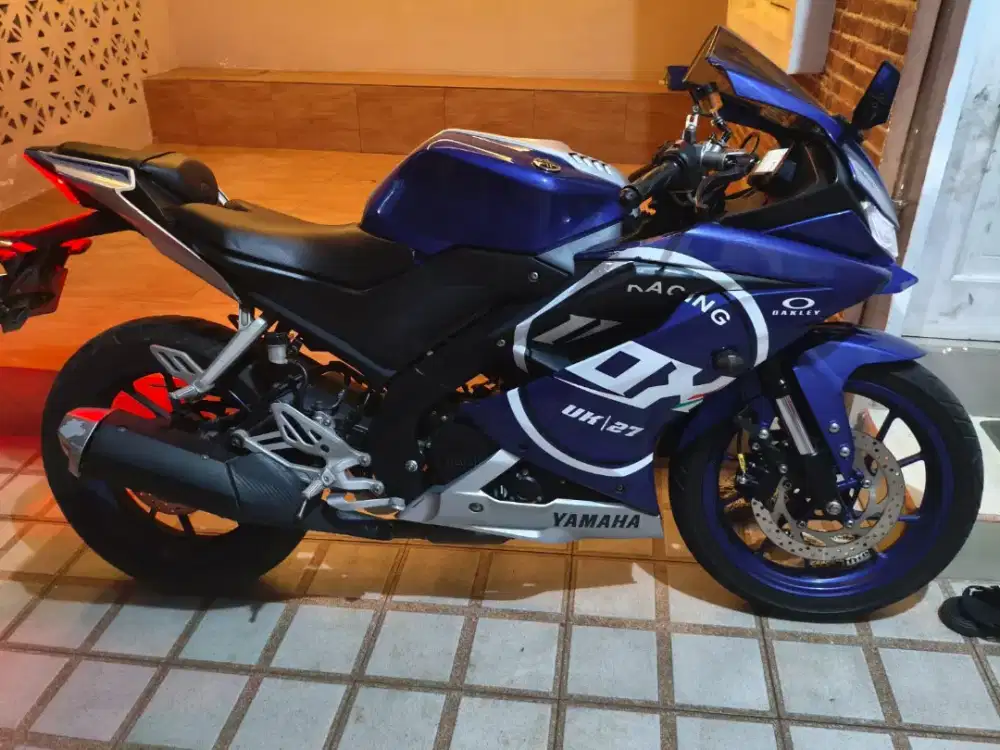 R15 v3 kumplit jarang di pakai