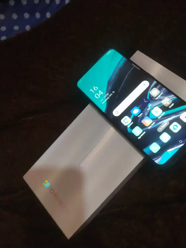 jual oppo reno 2 f 8/128 full sett