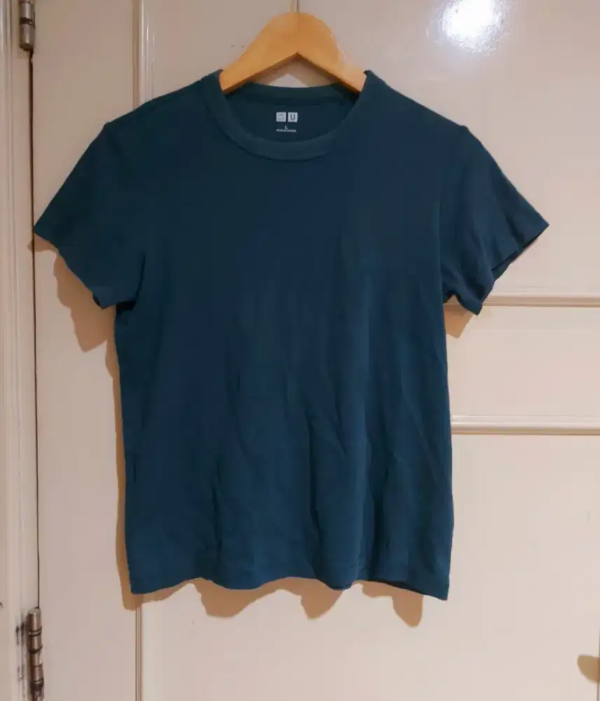 Kaos Wanita Uniqlo