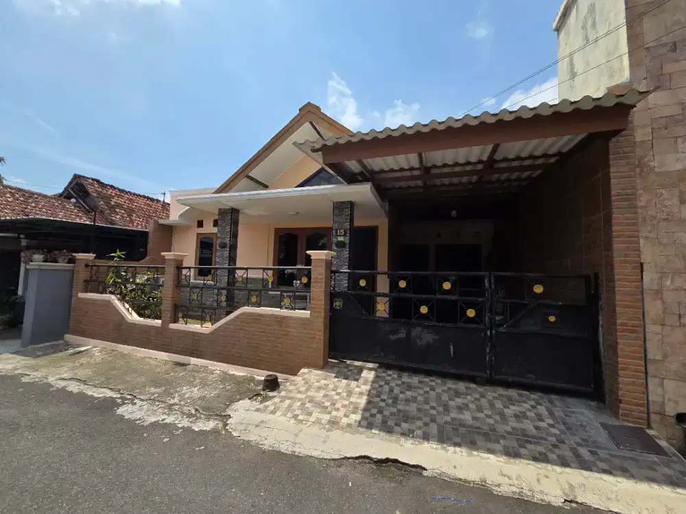 Disewakan rumah cantik, untuk keluarga, usaha, lokasi strategis