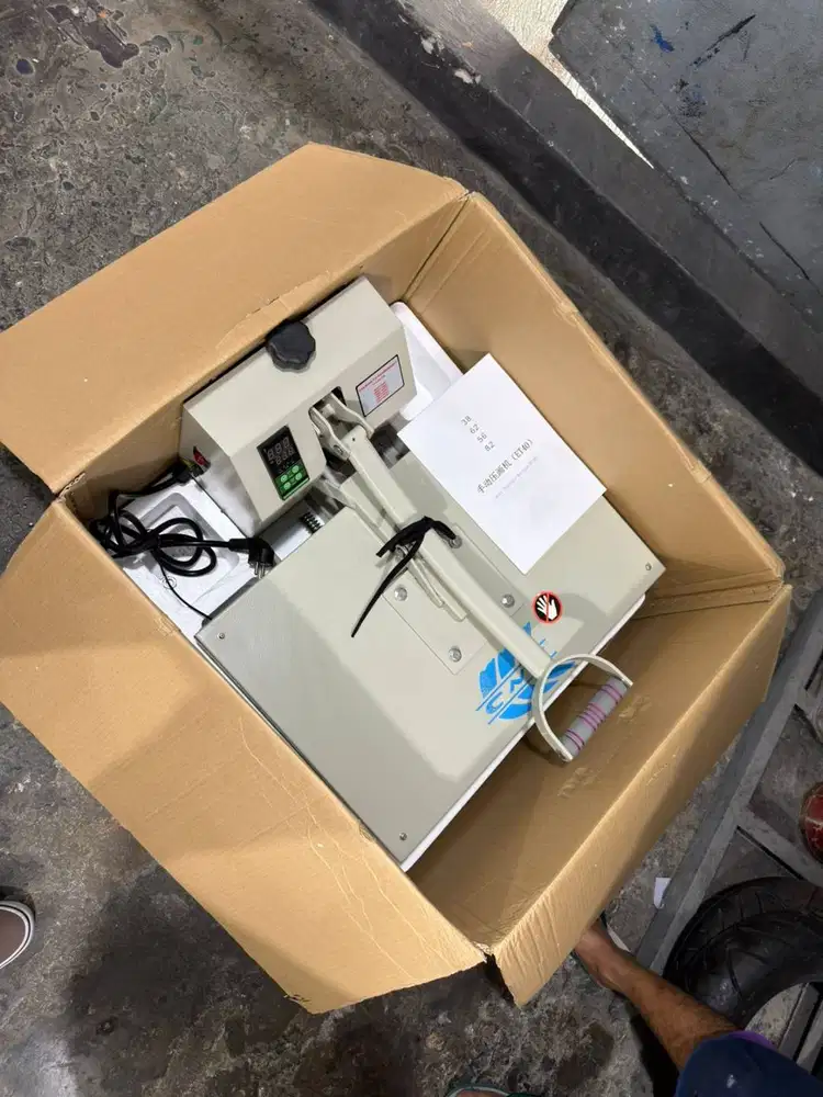 MESIN PRESS MERK CNY (HEAT TRANSFER MACHINE ET 40)