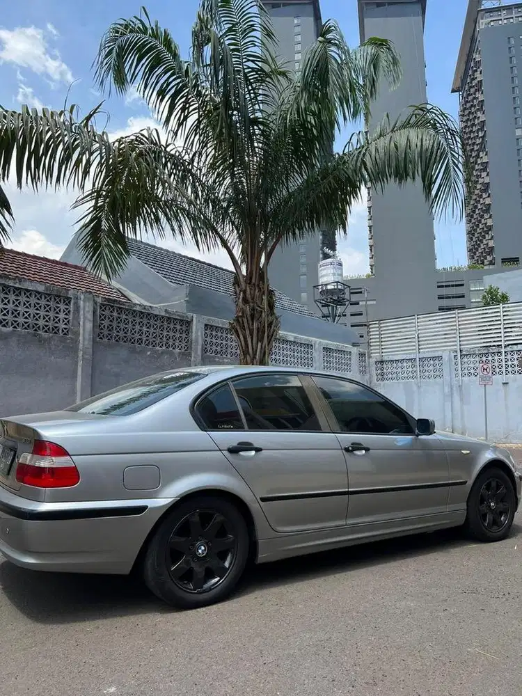 BMW E46 2004 SILVER