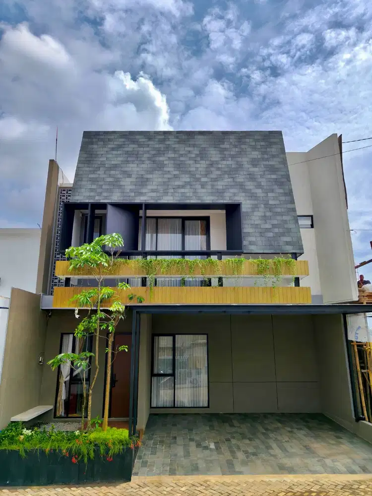 Dijual Rumah Mewah Futuristik di Tarizza Riverside, Purwokerto