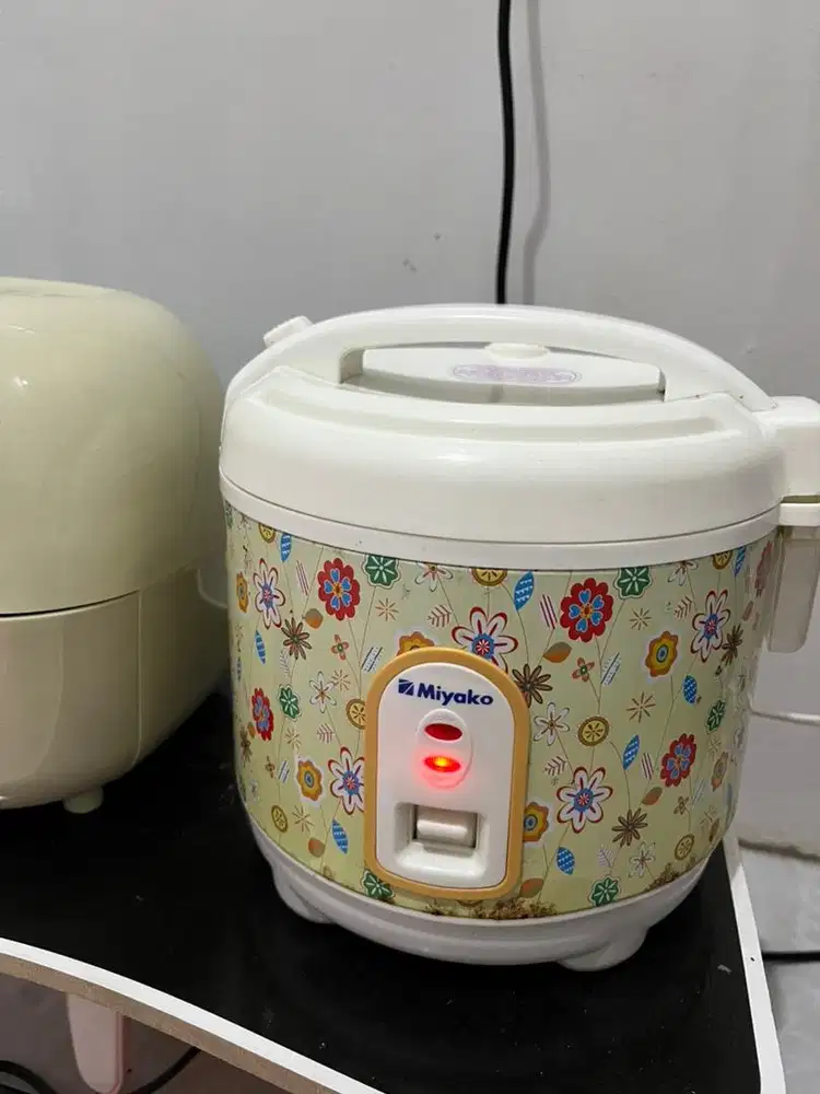 Rice cooker Miyako + cermin + talenan dll