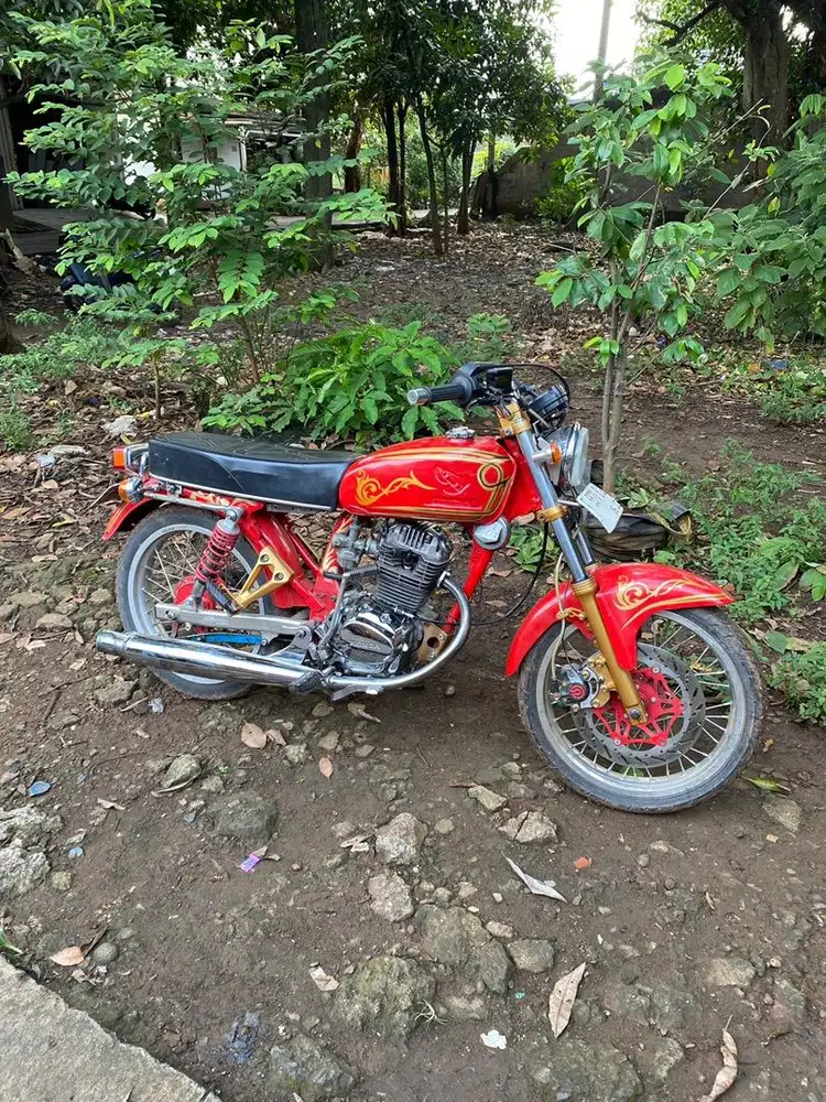 Honda cb 100 tahun 1978