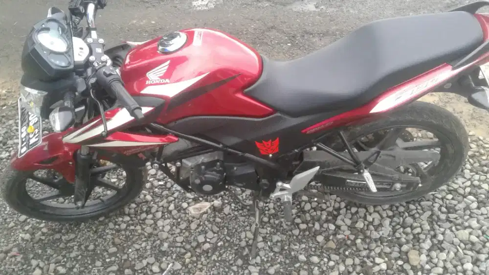 Jual motor cb 150 r StreetFire