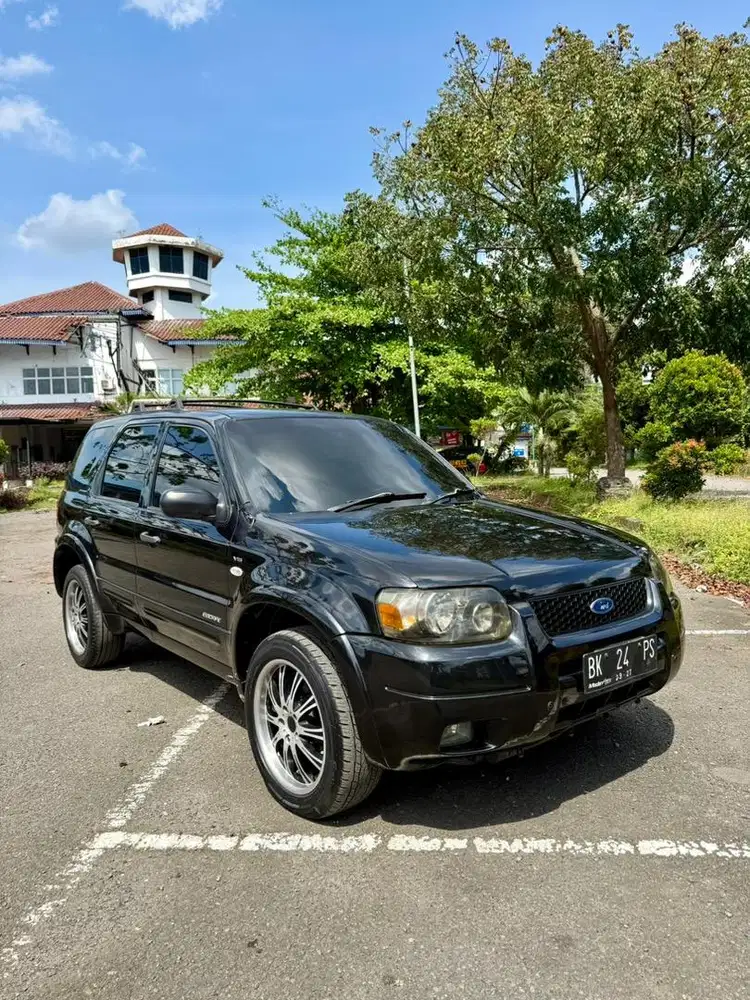 Ford Escape bensin matic XLT 2007