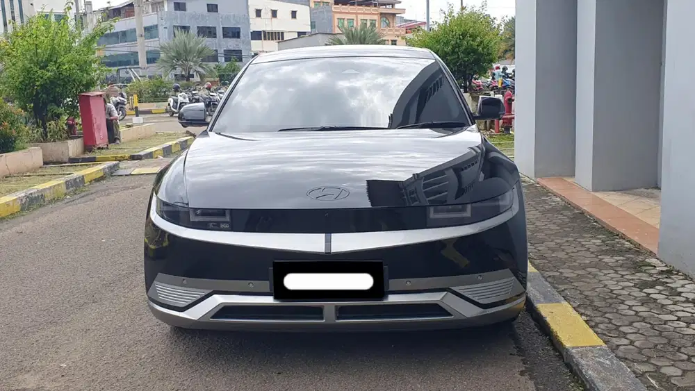 Km30rb hyundai ioniq 5 long range signature 2023 hitam