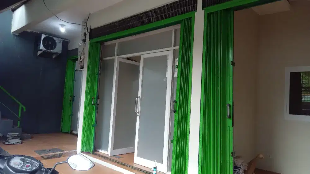 Menerima jasa pasang pintu almunium