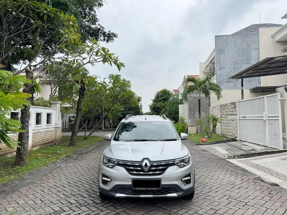 Renault Triber 1.0 RXZ AMT 2020 PMK 2021 Silver Plat B