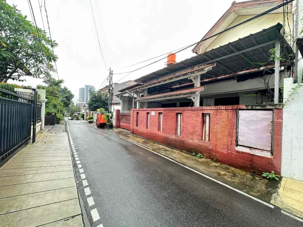 Dijual Rumah murah jalan besar dekat mrt dan blok m di kebayoran baru,jakarta selatan