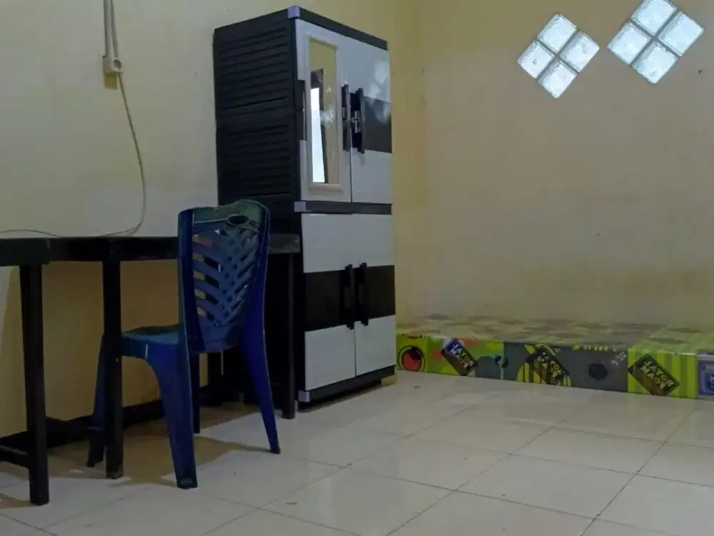 Kost Jln Krt Rajiman Murah Parkir Sepeda Motor Rp.750 Rb saja