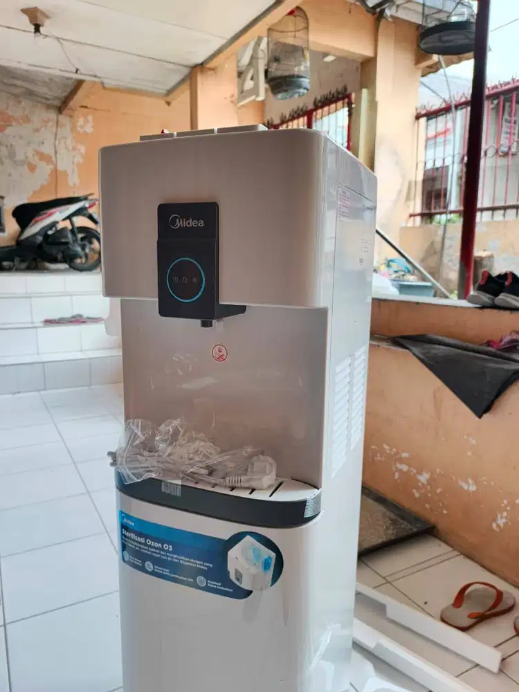 Dispenser Standing Midea