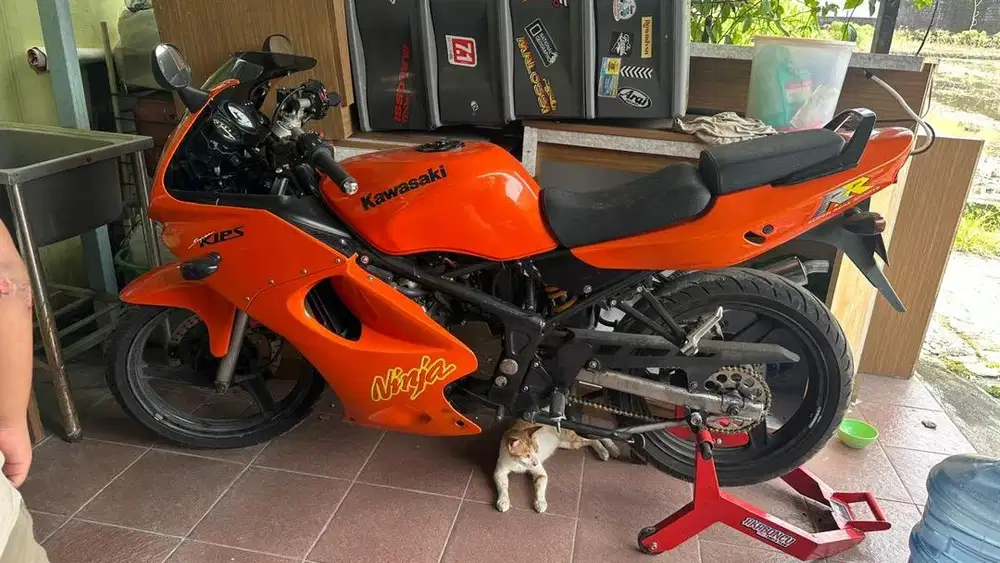 Dijual Kawasaki ninja RR KIPS th 2010