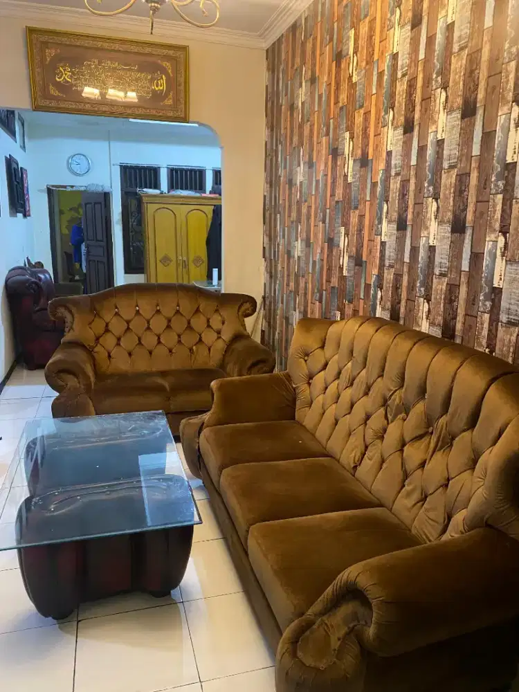 SOFA ROYAL MEWAH BELUDRU (3+2 SEATER) + MEJA KACA
