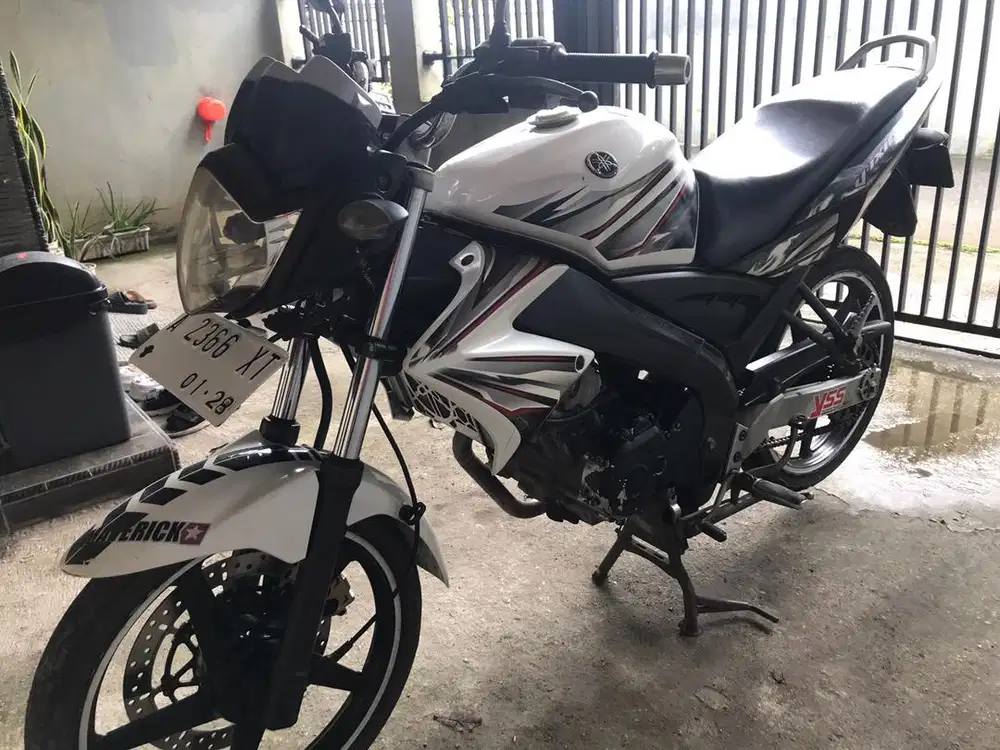 Vixion old 2013 warna putih istimewa