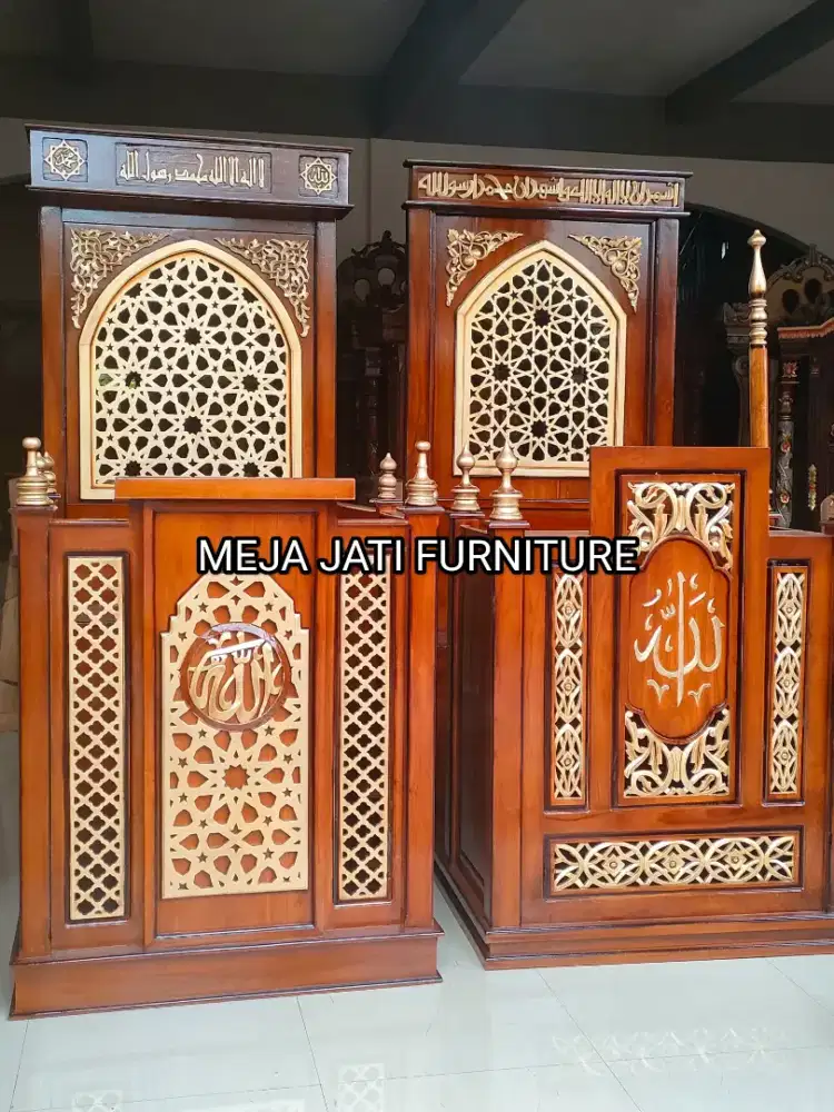 mimbar masjid ukir kubah
