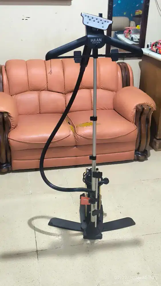Setrika uap standing / steamer Merk Haan Korea