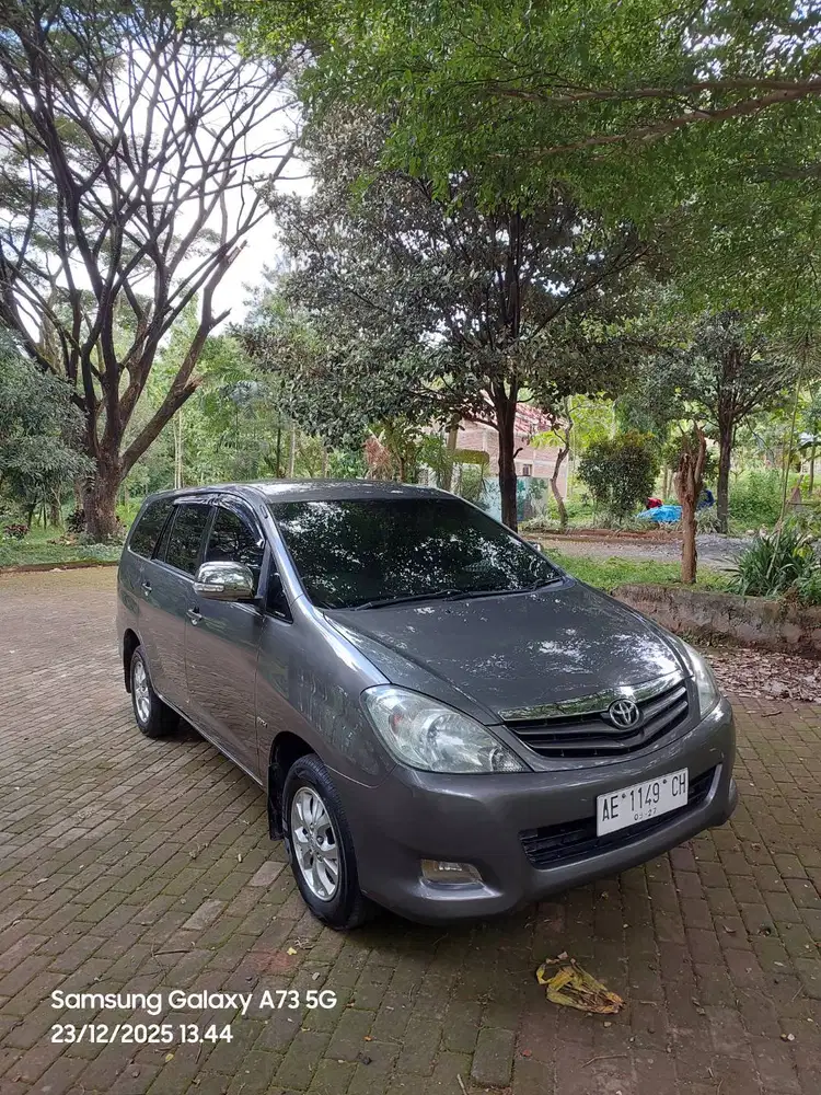 KIJANG INNOVA G LUXURY 2009