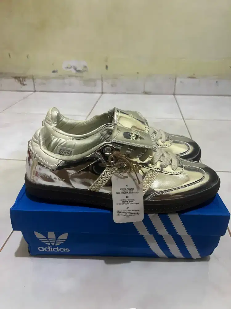 Sepatu Adidas Wales Bonner Silver