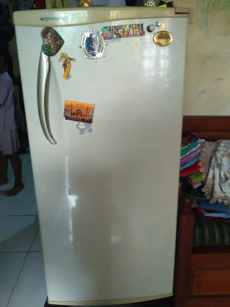 kulkas 1 pintu merk lg