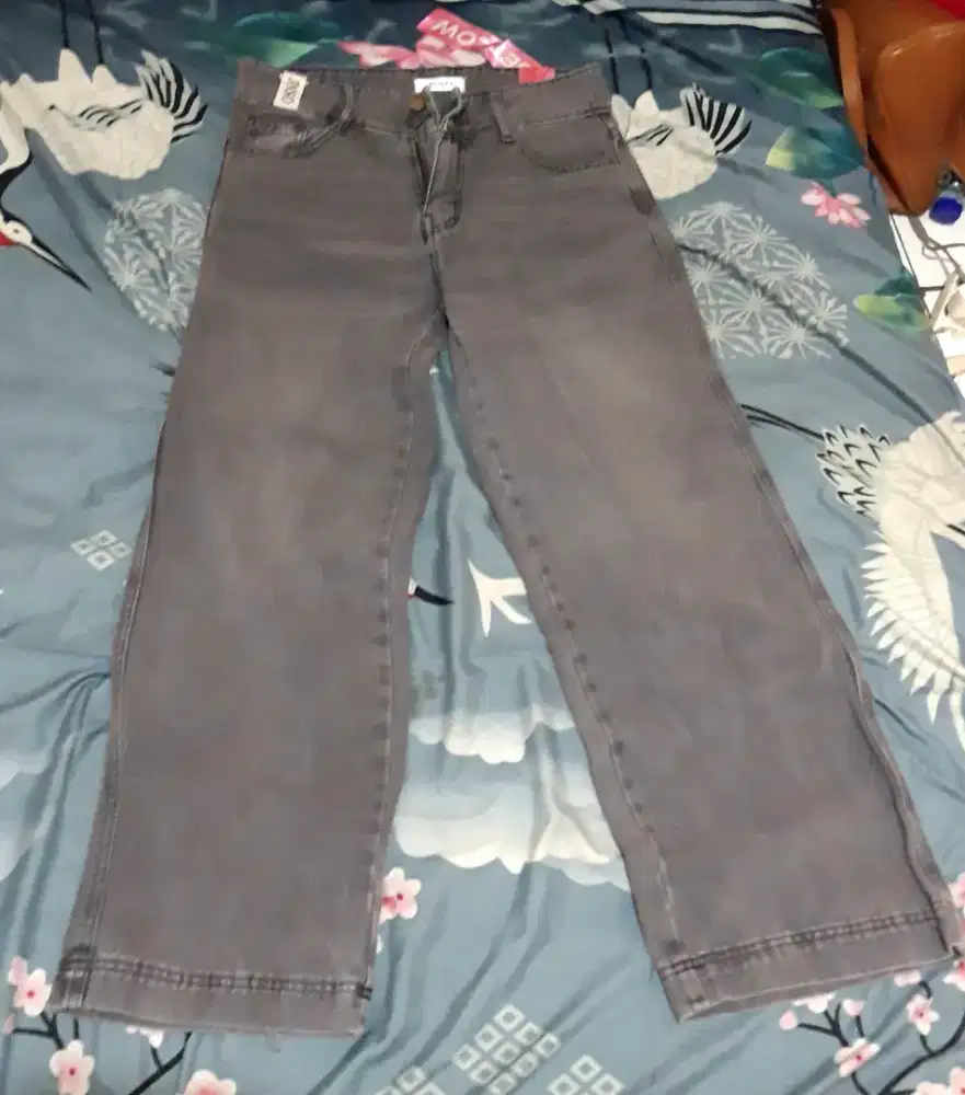 Celana Jeans Jiniso Size 30 Get Low