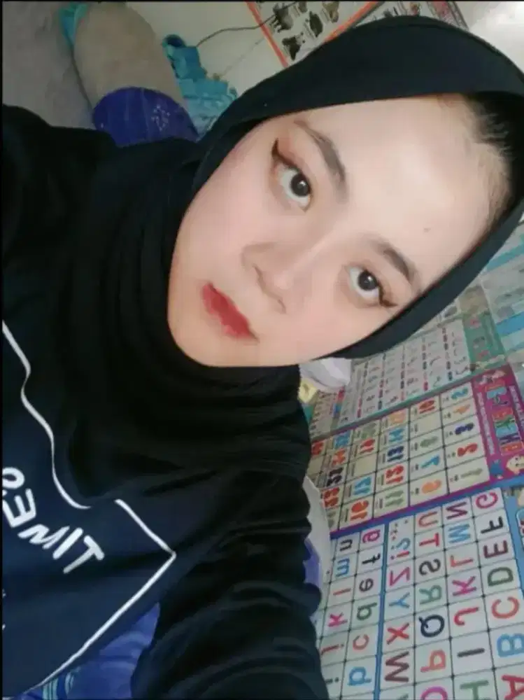 Lagi nyari kerjaan apaan ae deh