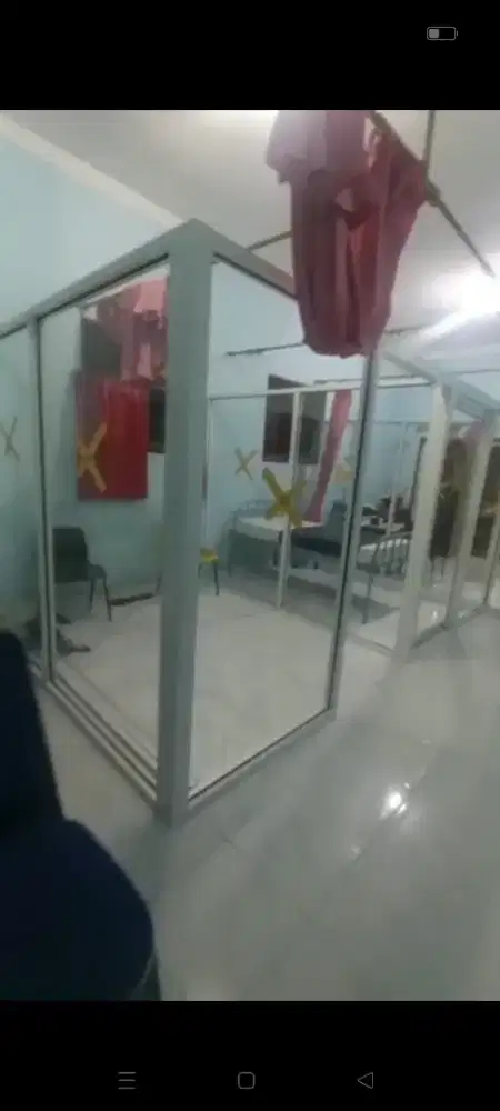 Partisi Sekat Kaca Klinik Berobat