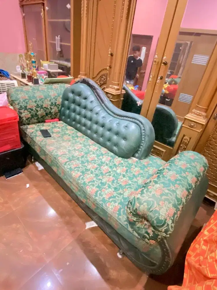 Sofa bekas hijau