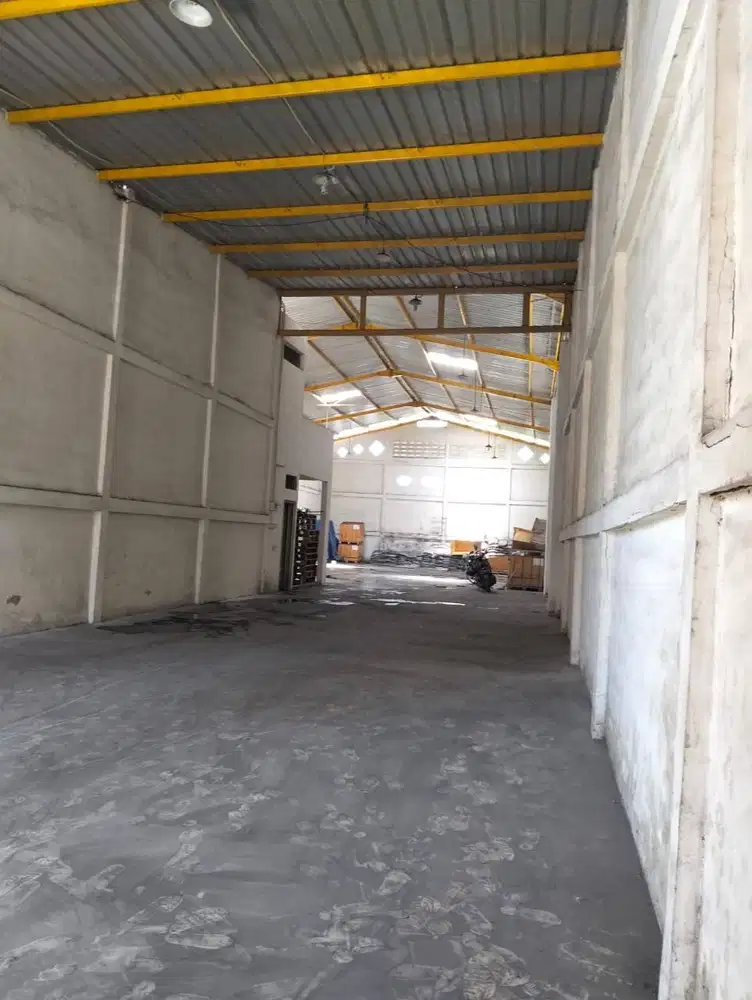 DISEWA GUDANG SIAP PAKAI DI TROPODO, WARU, SIDOARJO LB 420 BENTUK L