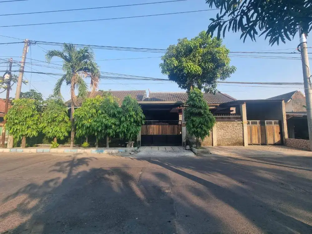 DIJUAL RUMAH HOOK KOMERSIAL JALAN UTAMA PERUMAHAN JALAGRIYA SIDOARJO