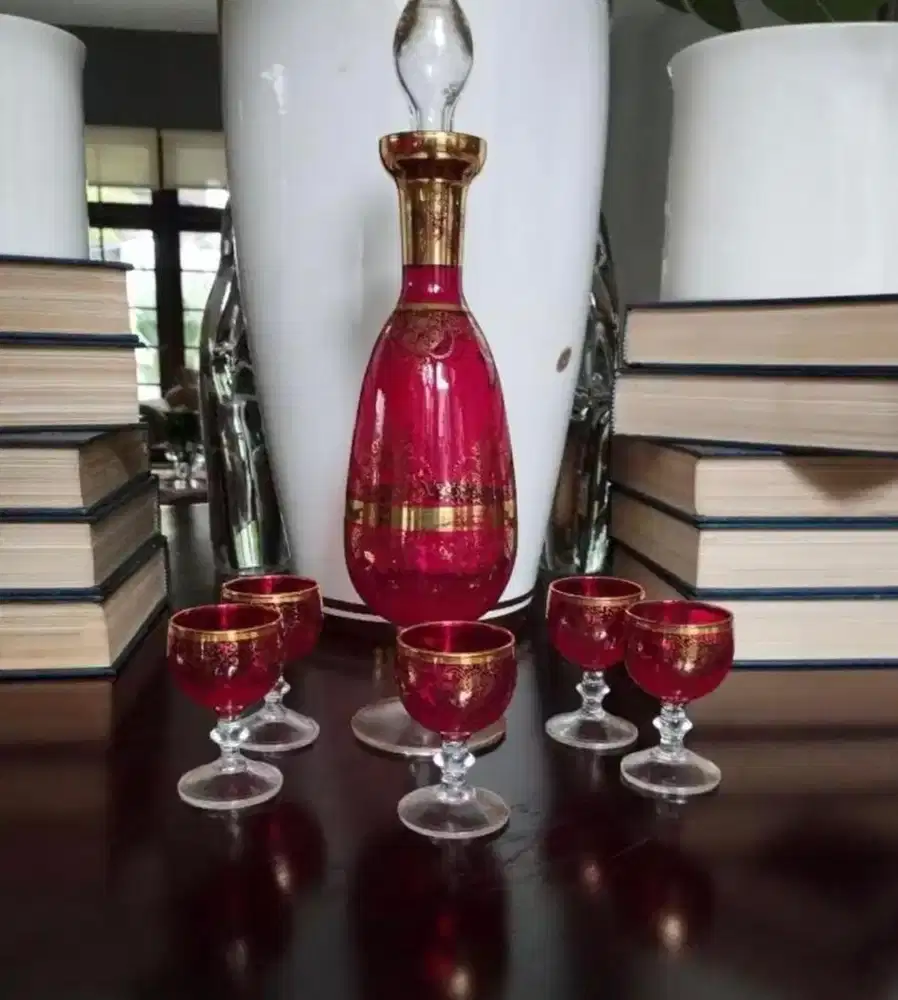 set botol minum dan 5 gelas kristal sloky