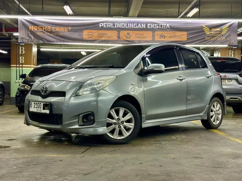 TOYOTA YARIS 1.5 E AT 2012 (MINT CONDITION)